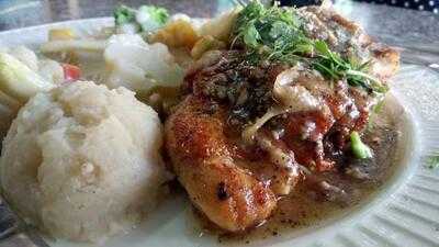 ร้านอาหาร บี่เฮียงโภชนา