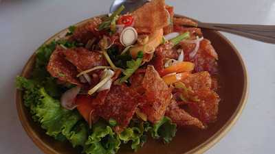 ศรีสุวรรณโภชนา (ริมถนน)