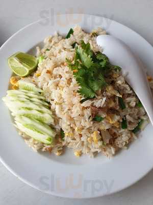 ศรีสุวรรณโภชนา (ริมถนน)