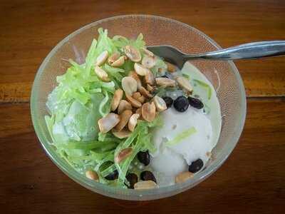 Lung Chom Ice Cream