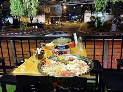 ถาดเบ้อเร่อ