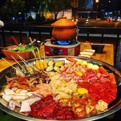 ถาดเบ้อเร่อ