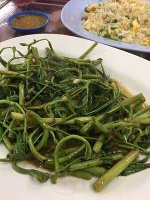 เสวย หอยทอดชาวเล