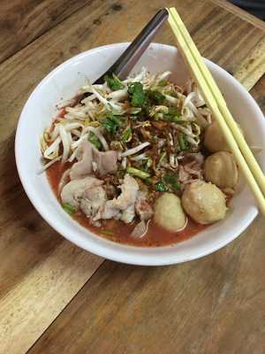 ก๋วยเตี๋ยวมั้ย