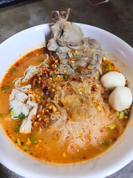 ก๋วยเตี๋ยวมั้ย