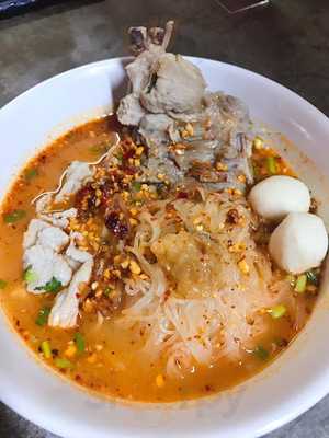 ก๋วยเตี๋ยวมั้ย