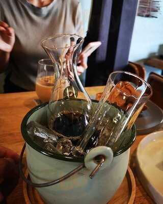 เดอะ เชลเตอร์ คอฟฟี่