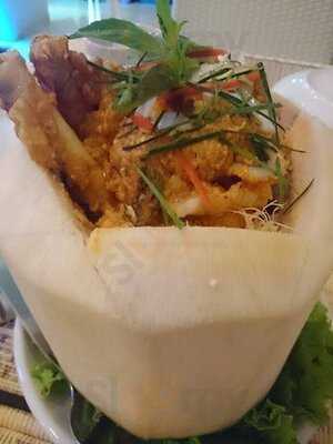 บ้านเสาวกา