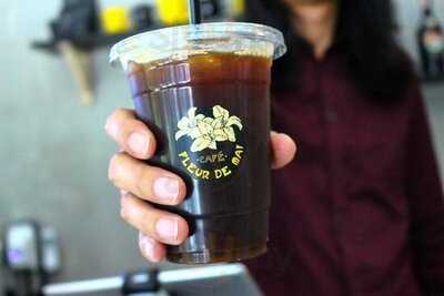 Cafe Fleur De Mai