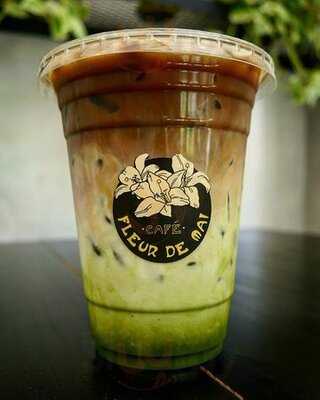 Cafe Fleur De Mai