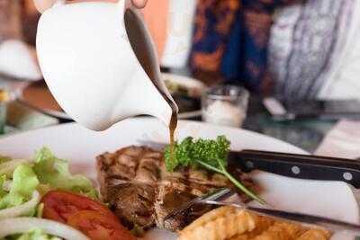 สวัสดีเชียงราย แคทคาเฟ่