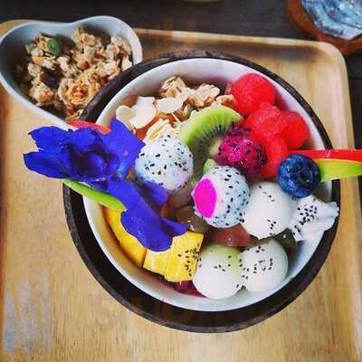 Full Moon Wellness Cafe