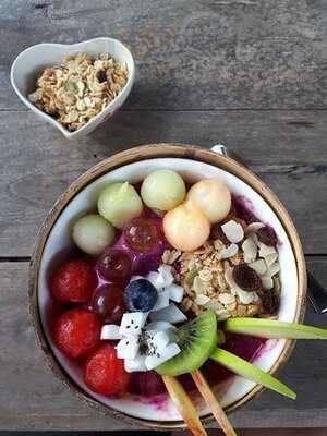 Full Moon Wellness Cafe