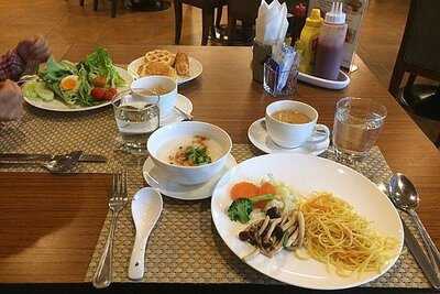 Le Patta Hotel Restaurant