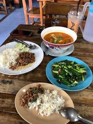 หมู เรสเตอรองท์