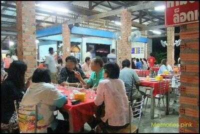 ร้านอาหาร ป่าหลายซีฟู้ด