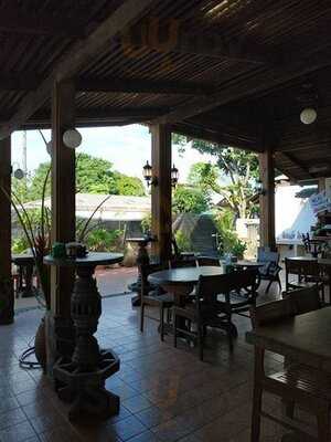 บ้านละม่อม