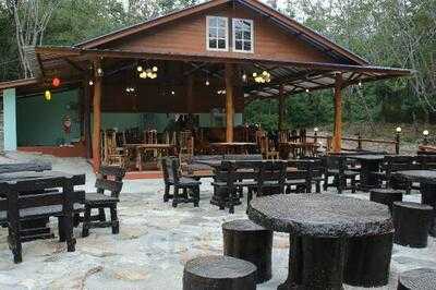 ลานหิน เรสเตอรอง