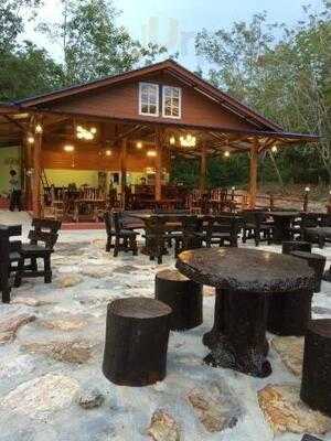 ลานหิน เรสเตอรอง