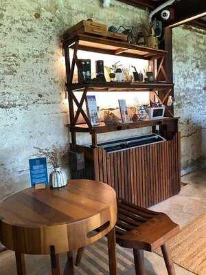 เออร์ลี่ อาวส์