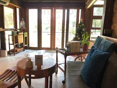 เออร์ลี่ อาวส์