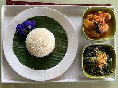 อินเดอะพาร์คเรสตองรองส์