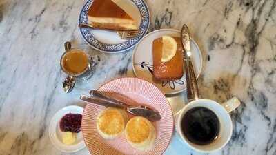 มัสตาร์ด ภูเก็ต คาเฟ่ แอนด์ เบคกิ้ง สตูดิโอ