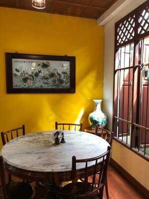 มัสตาร์ด ภูเก็ต คาเฟ่ แอนด์ เบคกิ้ง สตูดิโอ