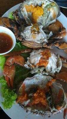 ร้านอาหาร น้ำทิพย์