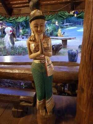 ร้านอาหาร บ้านสวนลายัน