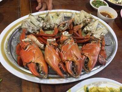 ร้านแดงอาหารทะเล