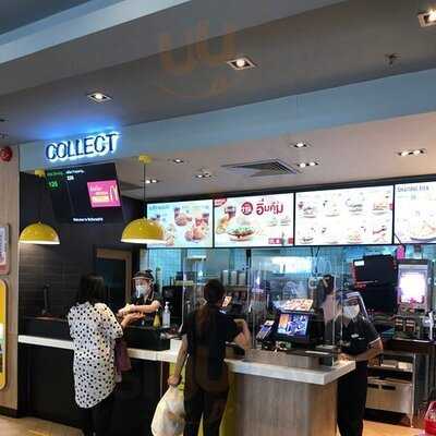 แมคโดนัลด์ : เทสโก้ เชิงทะเล ภูเก็ต