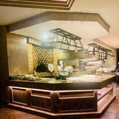 โอลีฟ เมดิเตอร์เรเนี่ยน เรสเตอรองท์