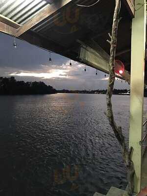 ร้านชาวเล