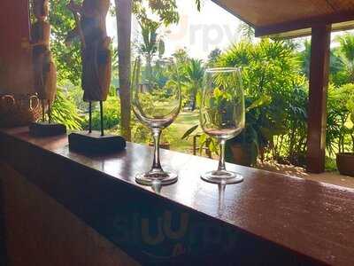 Tangmo At Oasis Restaurant