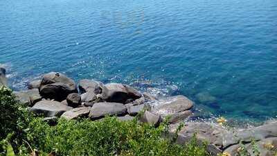 ร้านอาหาร แอบแซ่บ