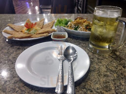 ตุ้ม ขนมปังบางแค