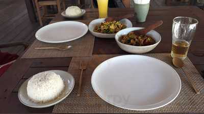 ร้านอาหารเรือนไม้กระบี่