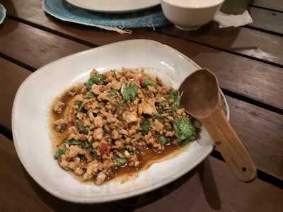 ร้านอาหารเรือนไม้กระบี่