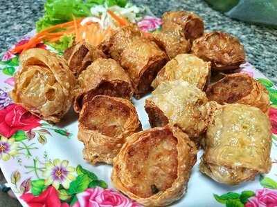 ครัวริมทางกลางบ่อ