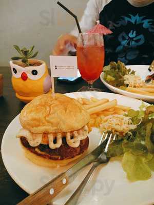 Sideways Commune Burger&bar