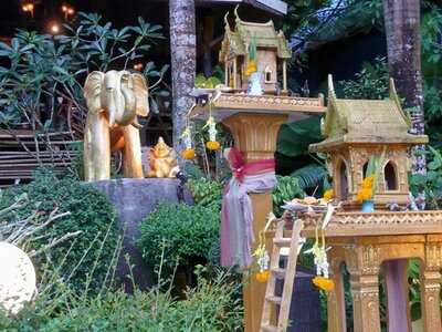 โกลด์ เอลเลเฟนท์ เรสเตอรองท์