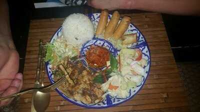 โกลด์ เอลเลเฟนท์ เรสเตอรองท์