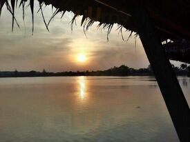 ร้านอาหาร ลมโชย