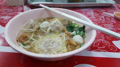 ร้าน ป้าแอ๊ะนมสด