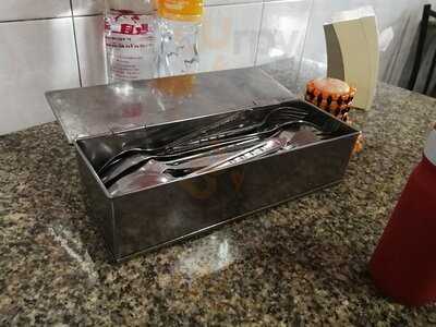 ข้าวมันไก่พี่น้อง