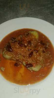 แหม่ม ร้านอาหาร และ บาร์