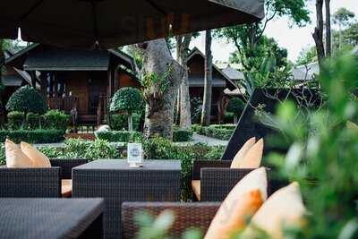 De’grill Bar & Bristro Restatrant