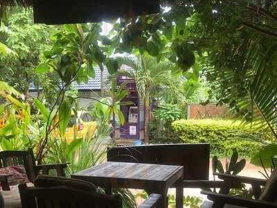 มังกี้ บิสิเนส คาเฟ่ เกาะลันตา