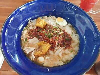 โกต่าย ก๋วยเตี๋ยวหมูต้มยำ